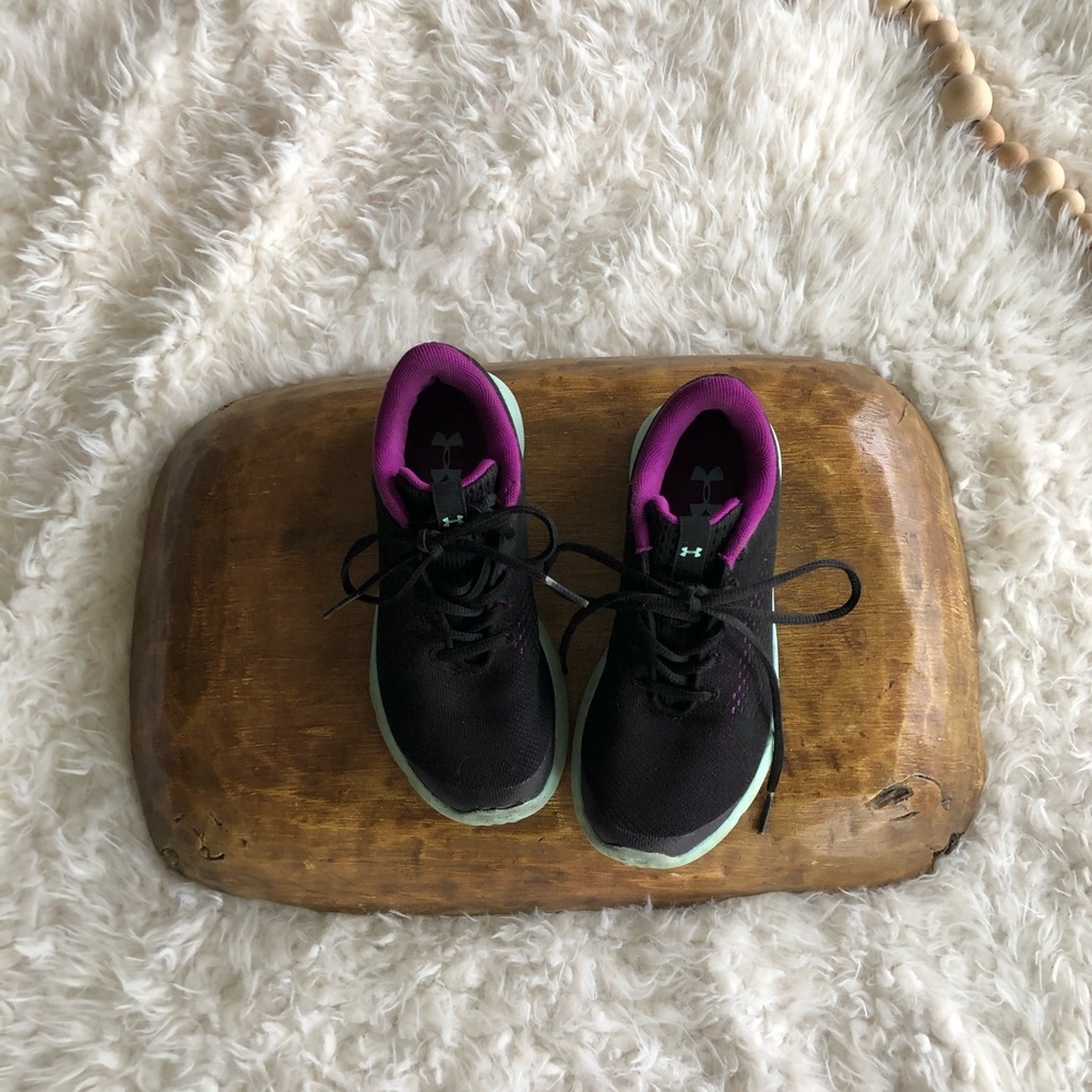 Under Armour Sneakers